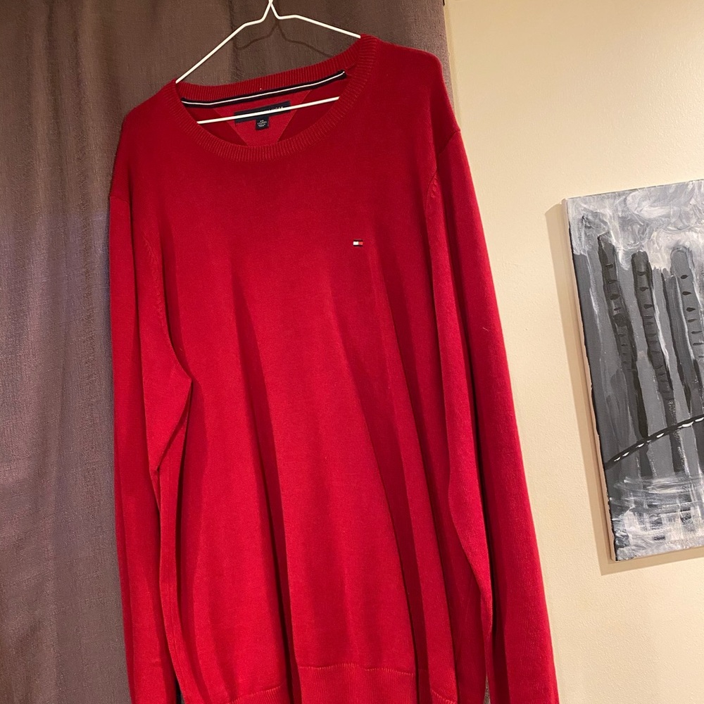 Red Tommy Hilfiger sweater XXL